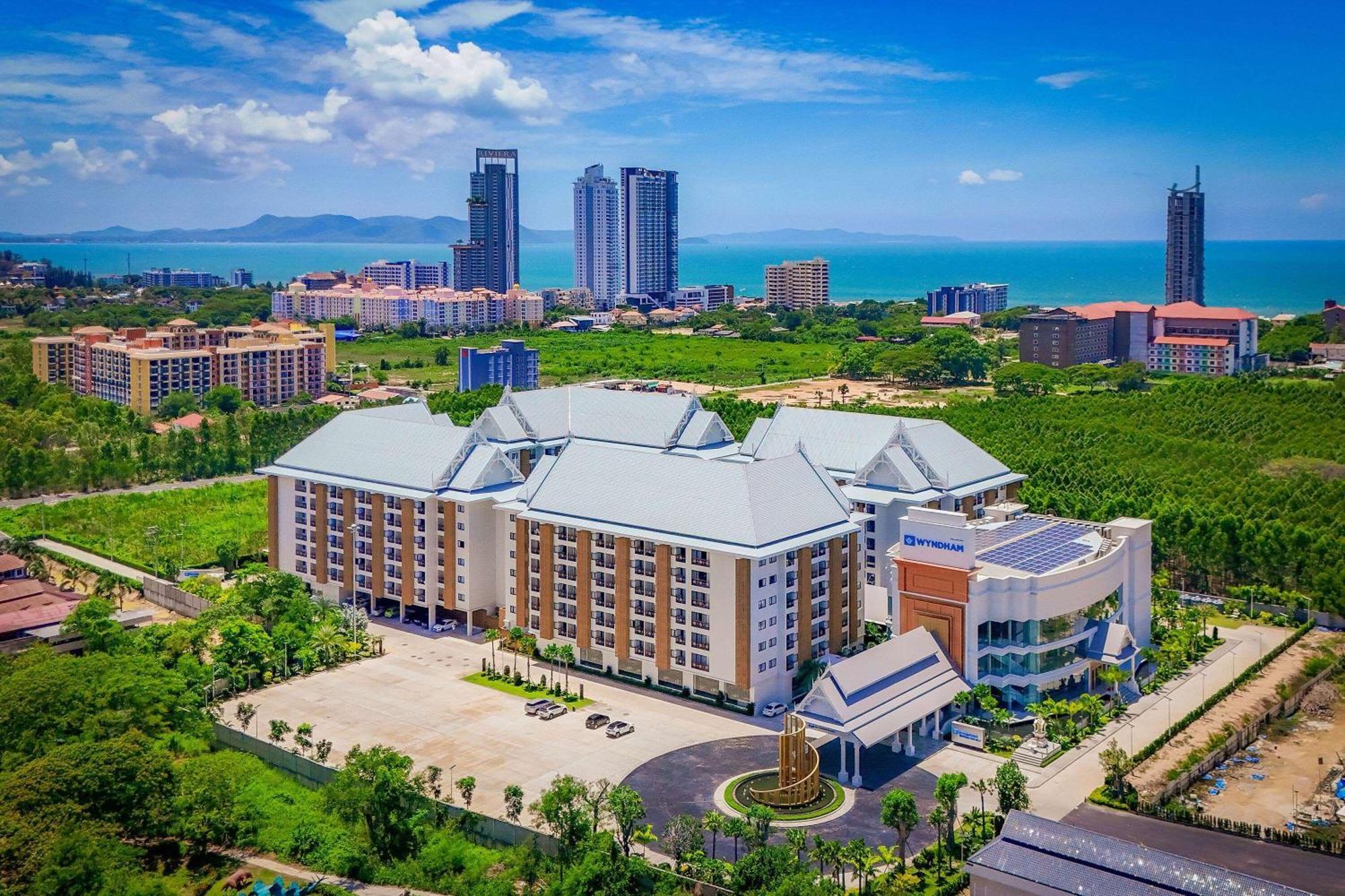 Wyndham Jomtien Pattaya Hotell Na Chom Thian Eksteriør bilde